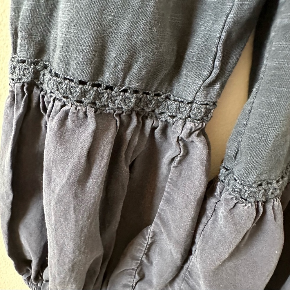 Sundance navy blue embroidered peasant style top size medium - Picture 11 of 13